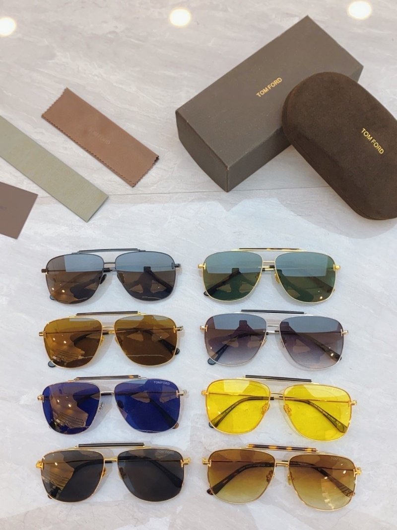 TOM FORD